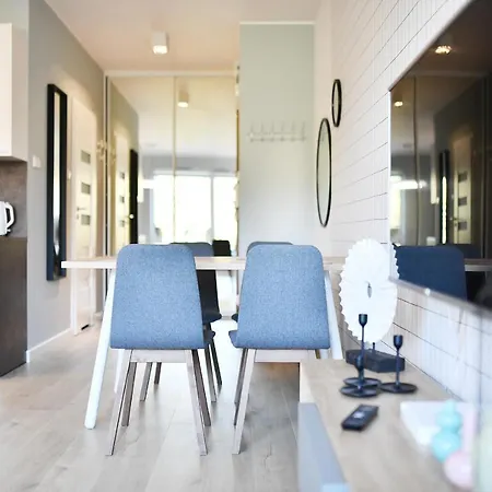 아파트 Nadmorskie Tarasy Navigator Baseny Sauna, Silownia Gratis 코워브제크