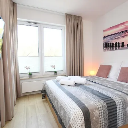 아파트 Nadmorskie Tarasy Navigator Baseny Sauna, Silownia Gratis 코워브제크